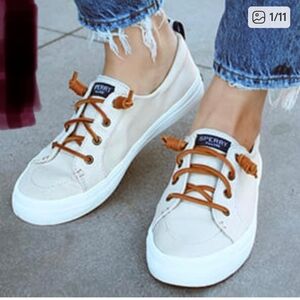 Sperry Women's Cream Canvas Sneakers